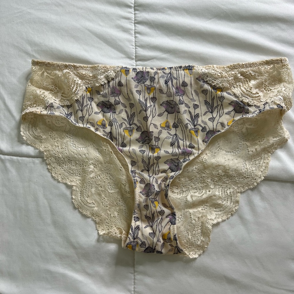 Lace back underwear